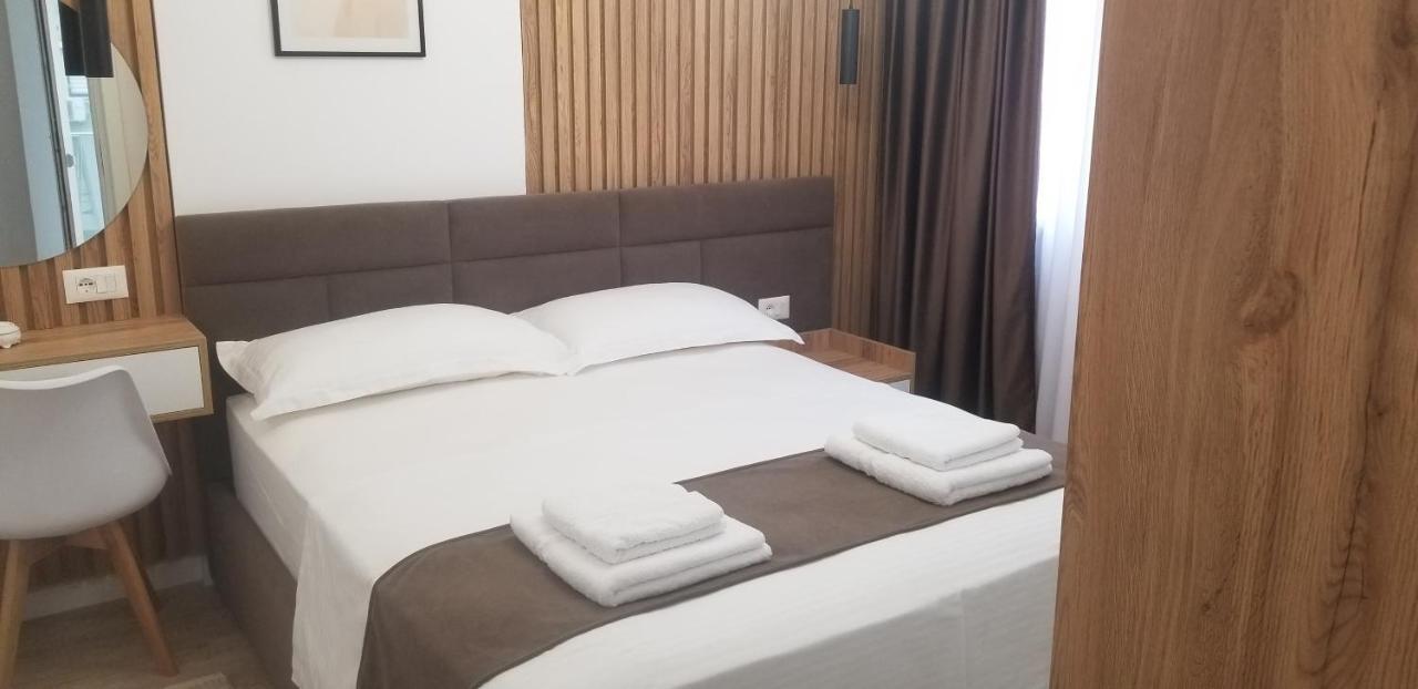 2A Near Blloku Area Apartment ติรานา ภายนอก รูปภาพ